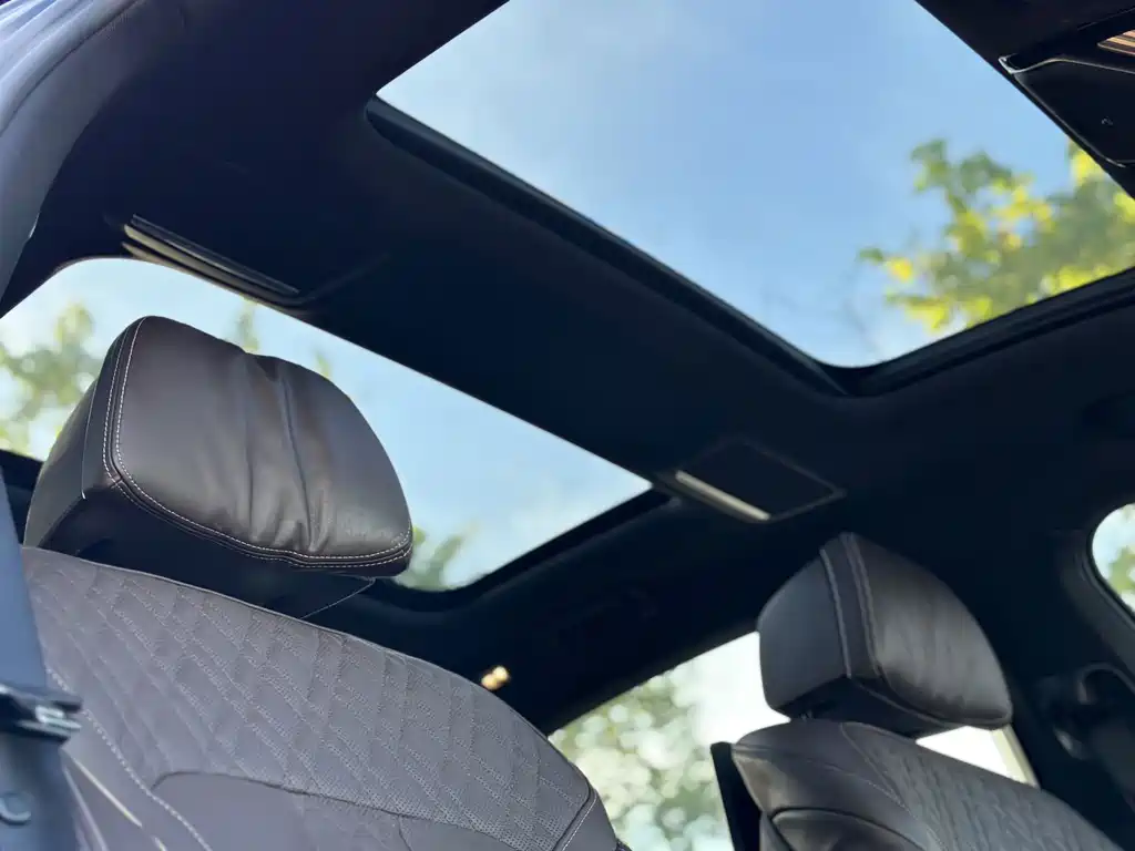 BMW 7 Series — миниатюра 9