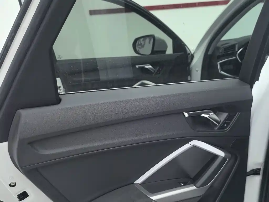 Audi Q3 — миниатюра 9