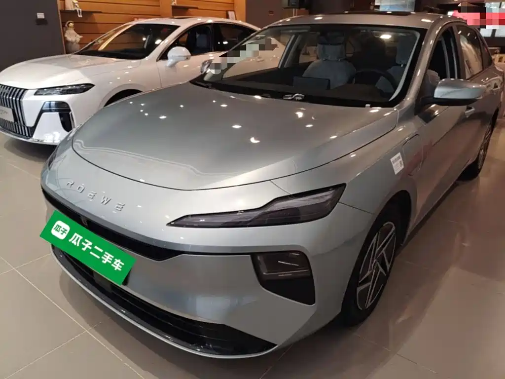 Roewe D6 2025 450km