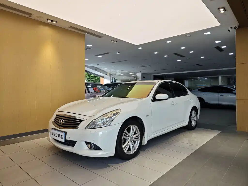 Infiniti G 2013