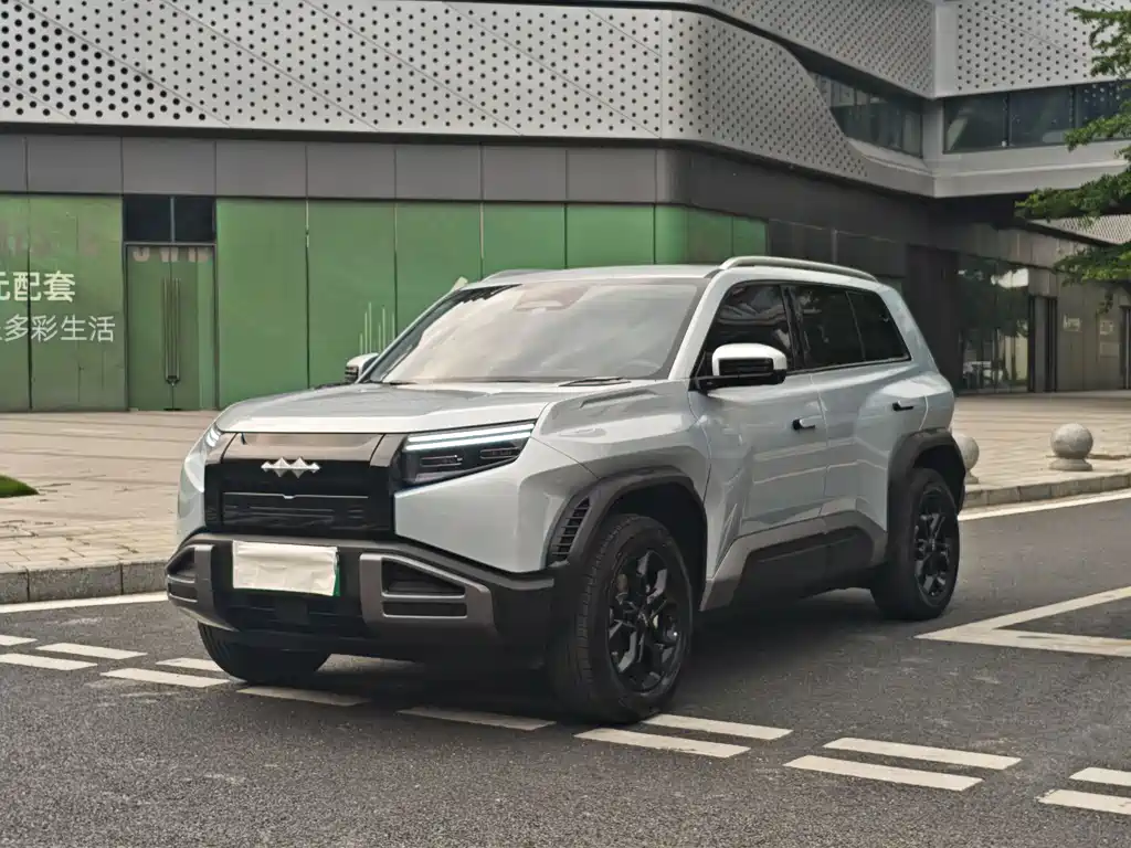 Fang Cheng Bao Titanium 3 2025