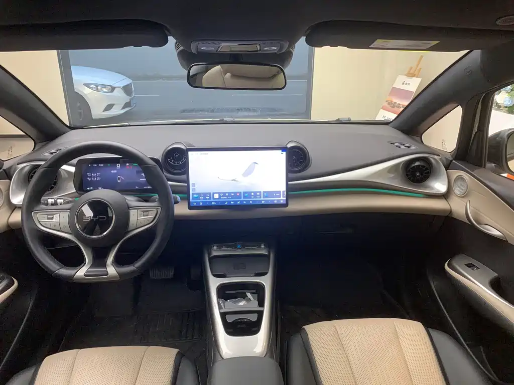 BYD Dolphin — миниатюра 12