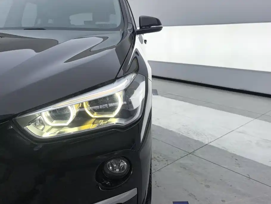 BMW X1 — миниатюра 5