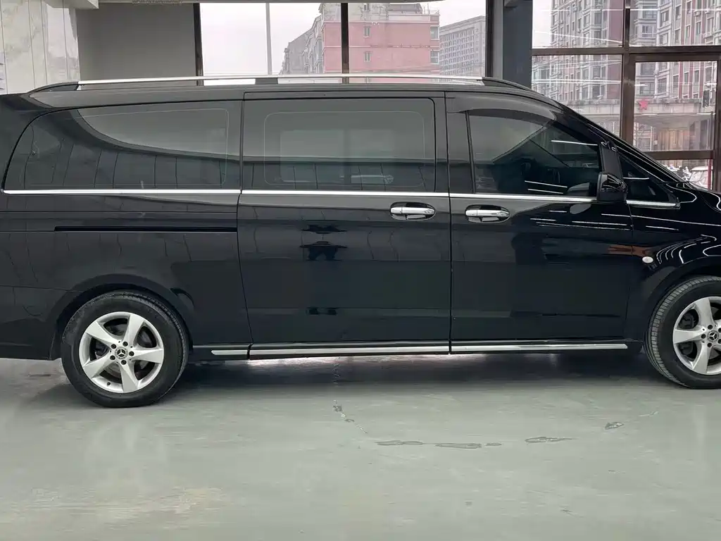 Mercedes-Benz Vito 2018 2.0T Elite 7 мест V