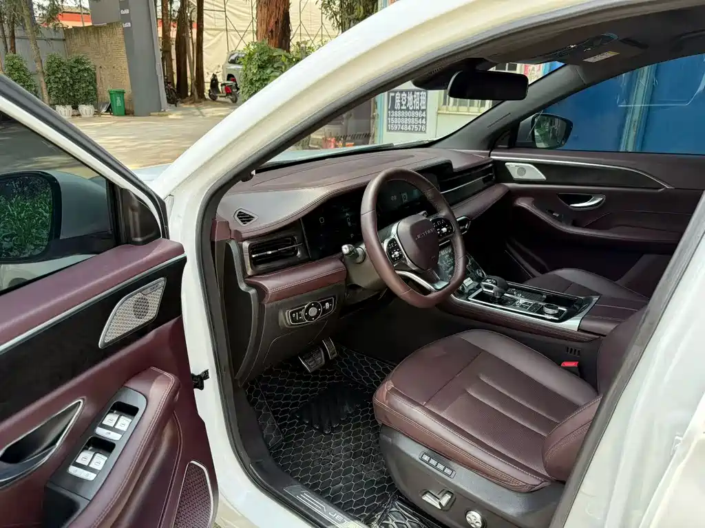 JETOUR X90 2023 2.0T DCT 7 мест