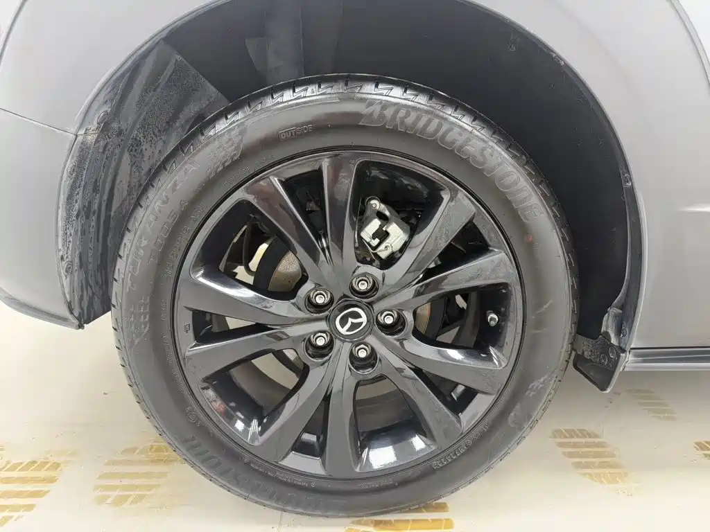 Заказать Mazda CX-30 2022 года за 2 233 526 ₽  из Китая