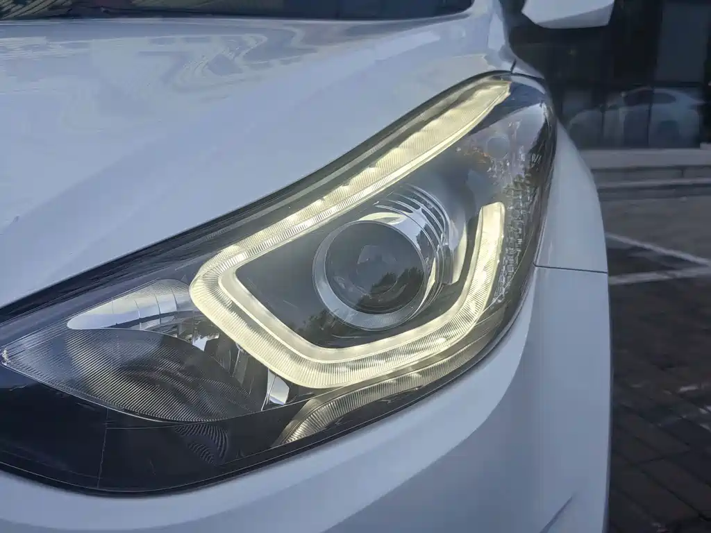 Hyundai Elantra Langdong — миниатюра 17
