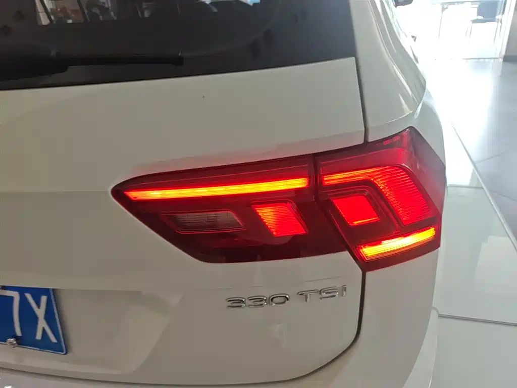 Volkswagen Tiguan L L 2024 330TSI AT R-Line