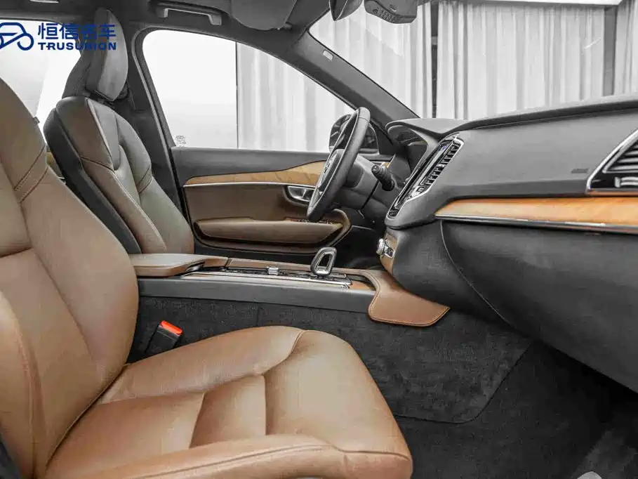Volvo XC90 — миниатюра 15