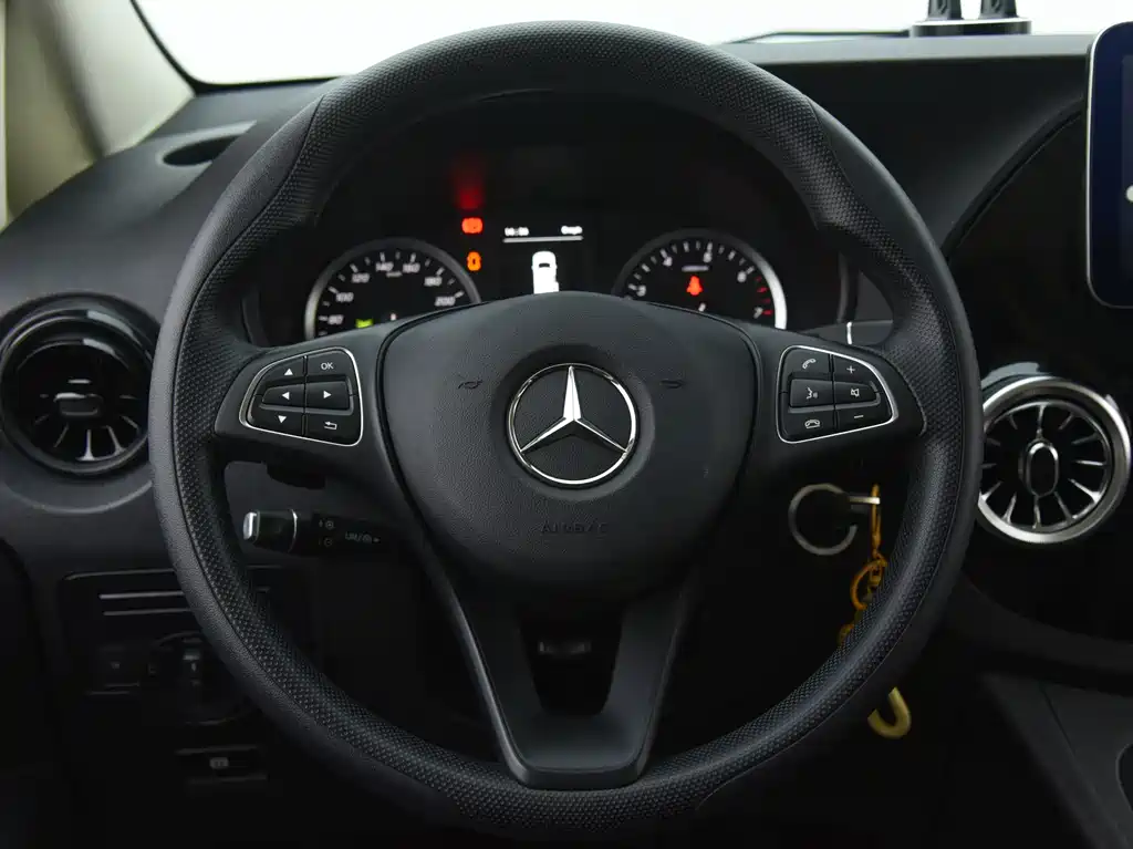 Mercedes-Benz Vito 2021 2.0T Elite 7 мест