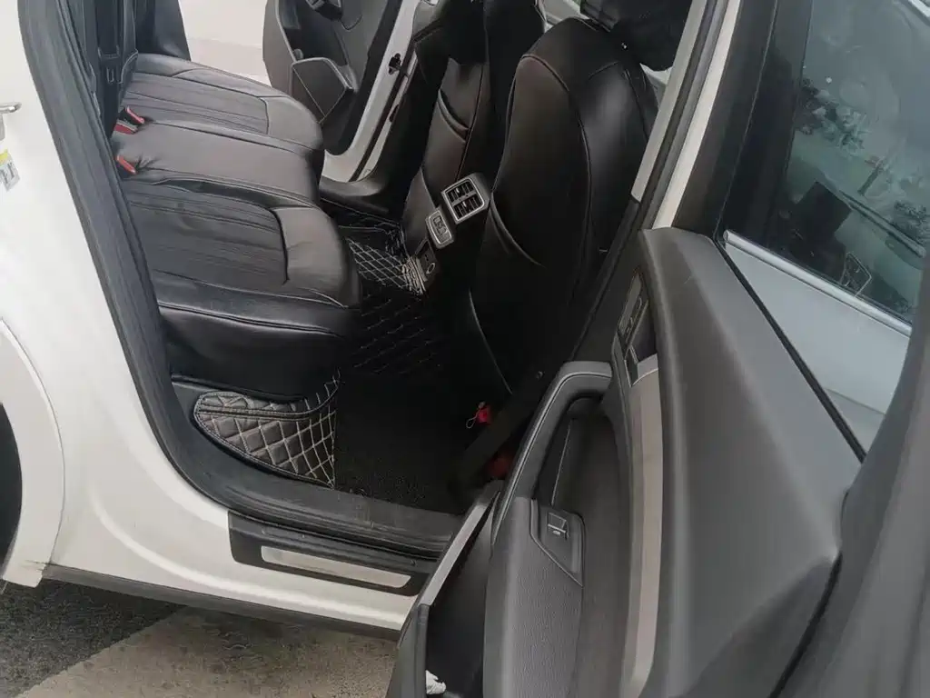 Audi Q5L — миниатюра 4