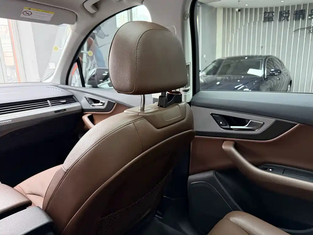 Audi Q7 — миниатюра 18