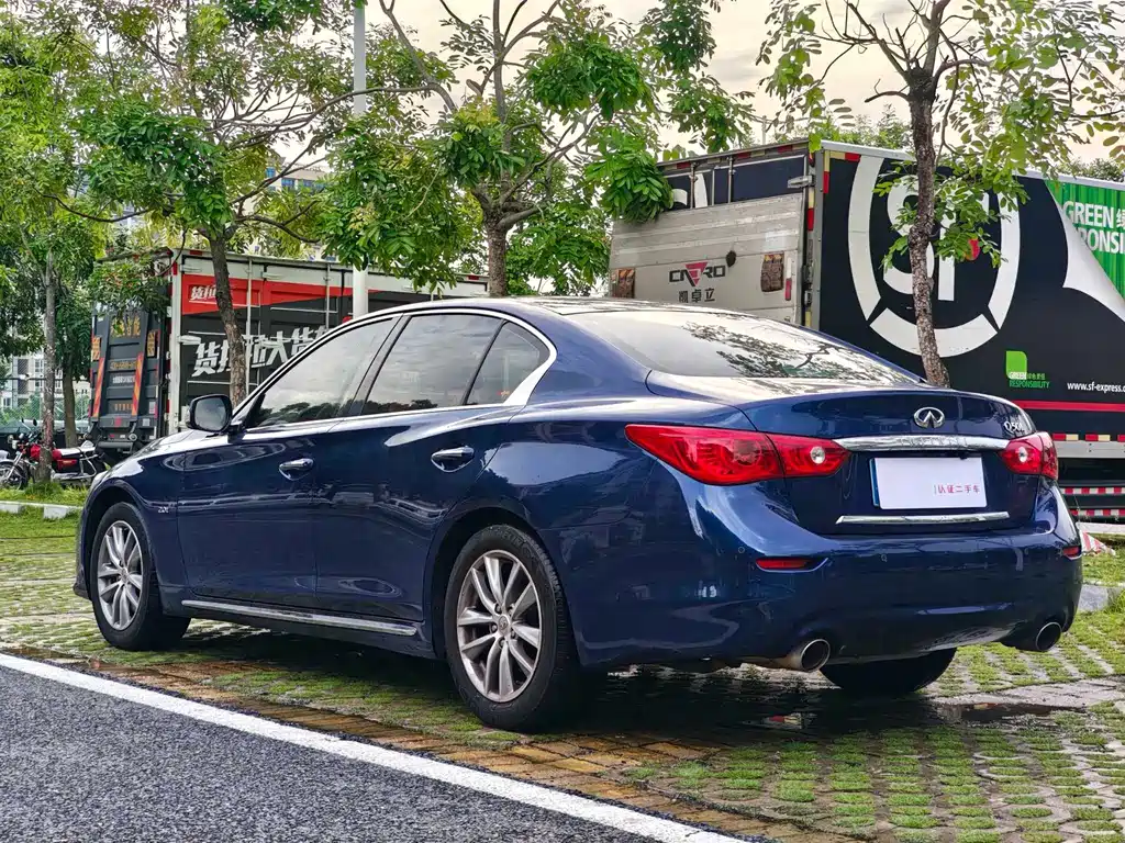 Infiniti Q50L 2016 2.0T Enjoy