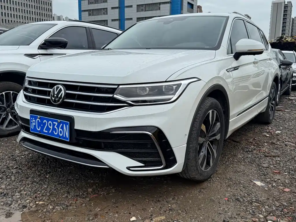 Volkswagen Tiguan L L 2022 330TSI AT