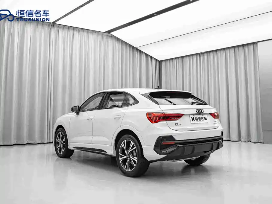 Audi Q3 Sportback — миниатюра 7