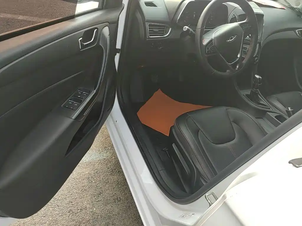 Chery Arrizo 5 — миниатюра 16