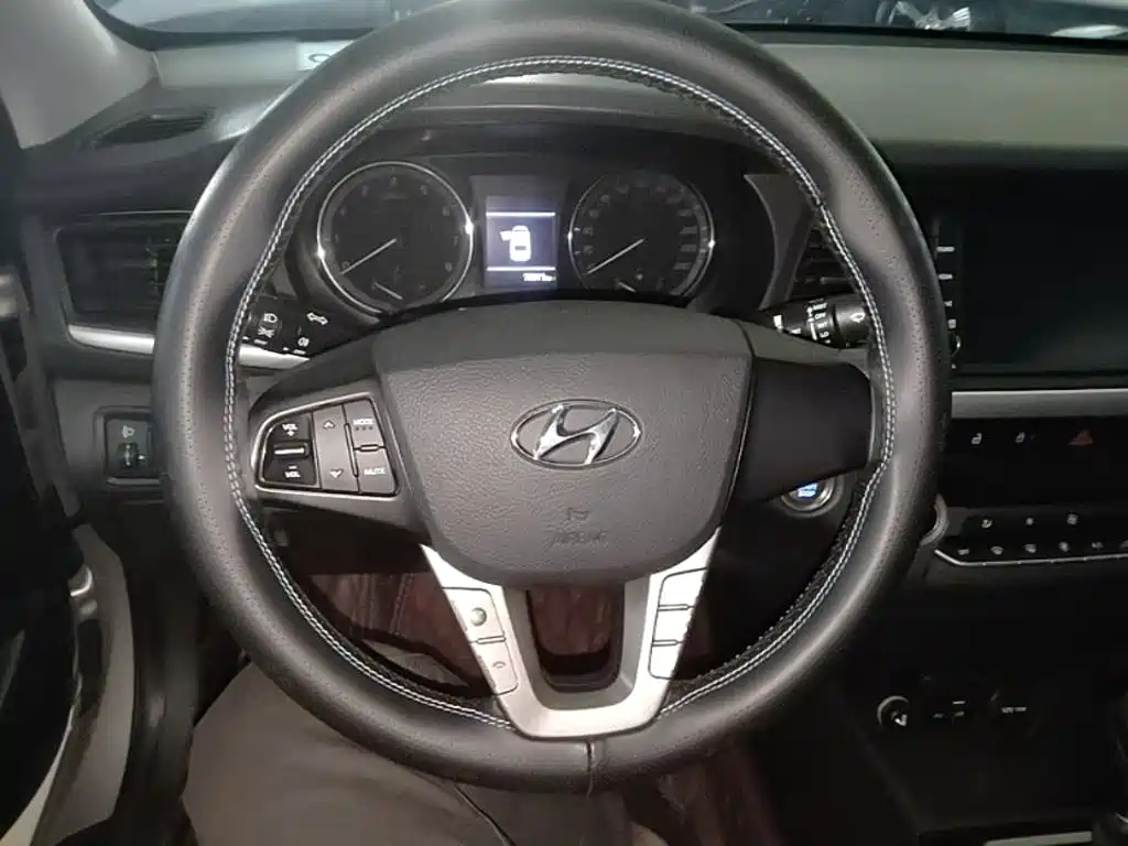 Hyundai Mistra — миниатюра 11