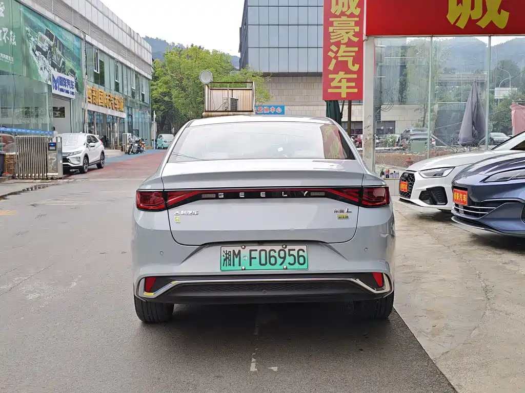 Geely L HiP — миниатюра 10