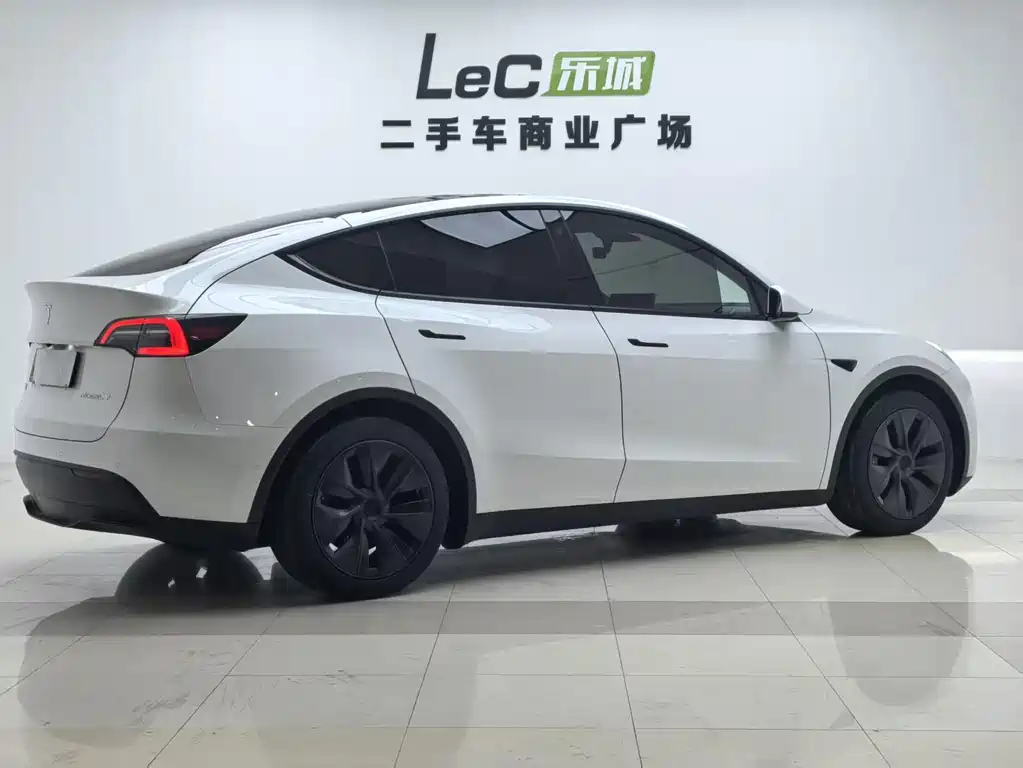 Tesla Model Y — фотографии объявления, Фото 6