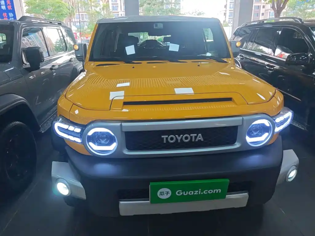 Toyota FJ Cruiser — миниатюра 3