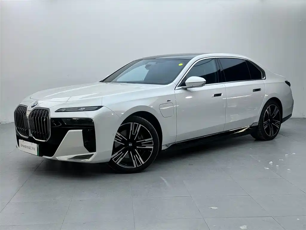 BMW i7 2023