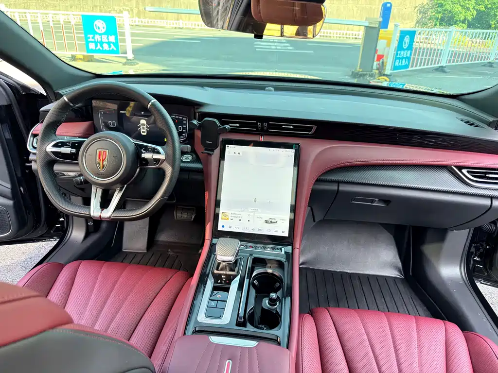 Hongqi Hongqi H5 — миниатюра 12