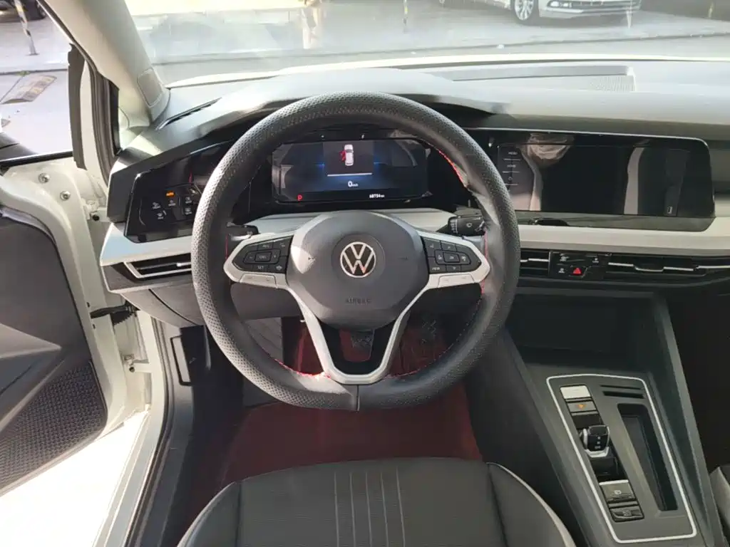 Volkswagen Golf — миниатюра 11