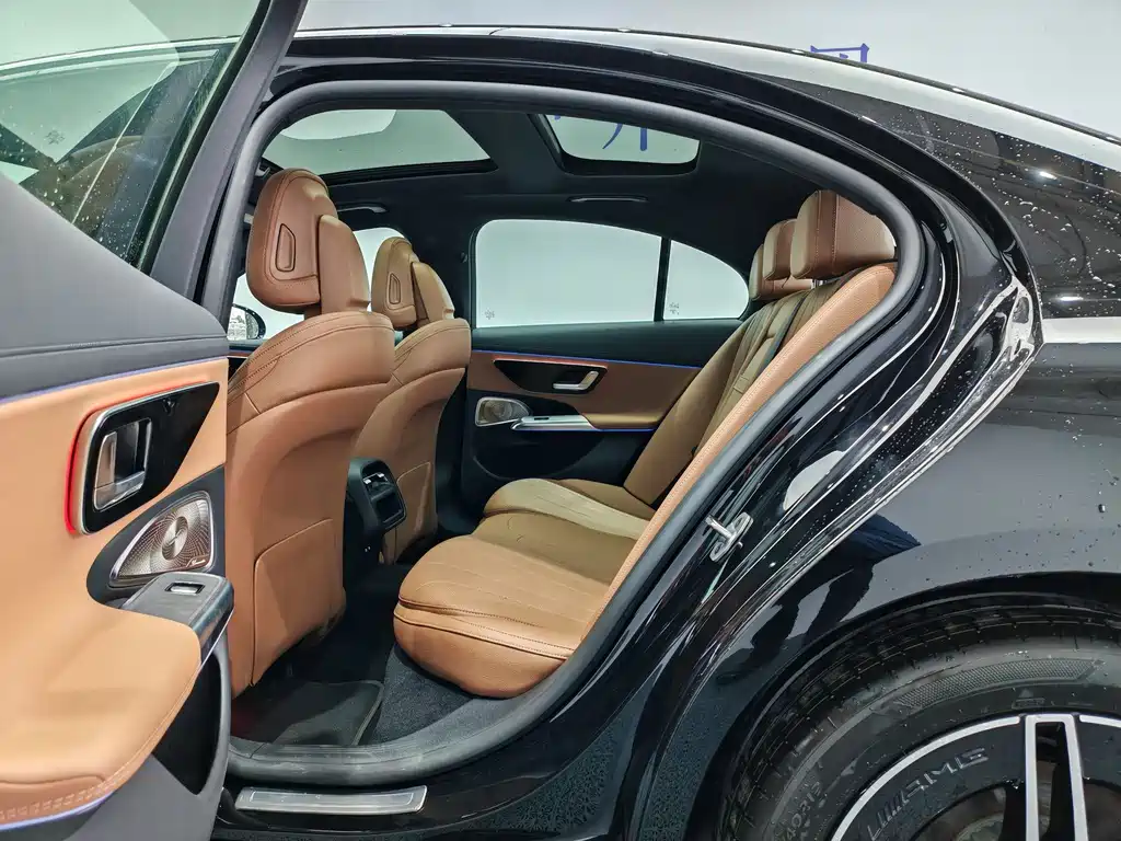 Mercedes-Benz E-Class (Import) — миниатюра 12