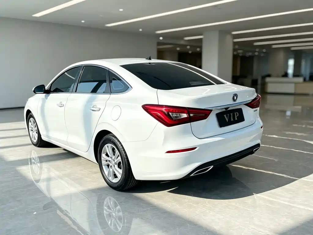 Changan Eado — миниатюра 9