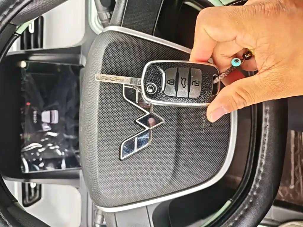 Wuling MINIEV — миниатюра 9