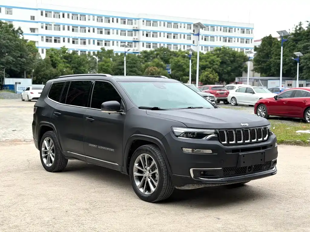 Jeep Grand Commander — миниатюра 3