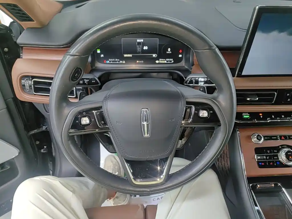 Lincoln Aviator — миниатюра 11