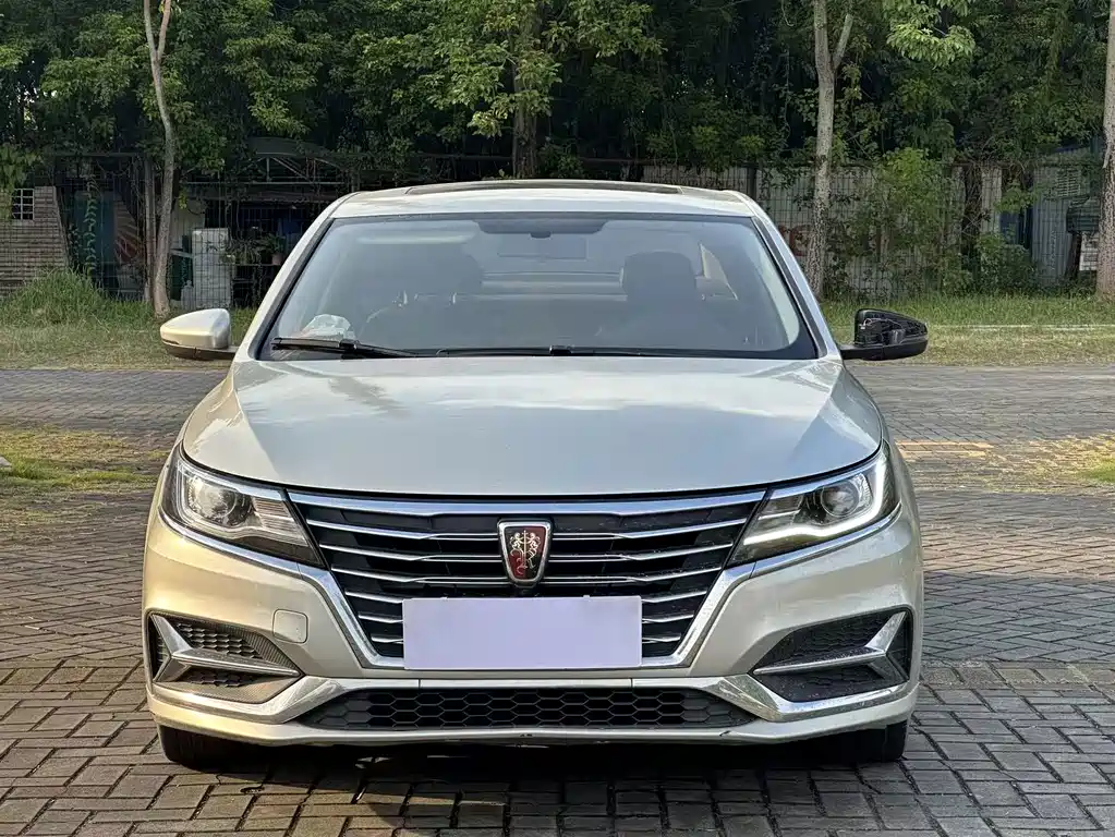 Roewe i6 New Energy — миниатюра 2