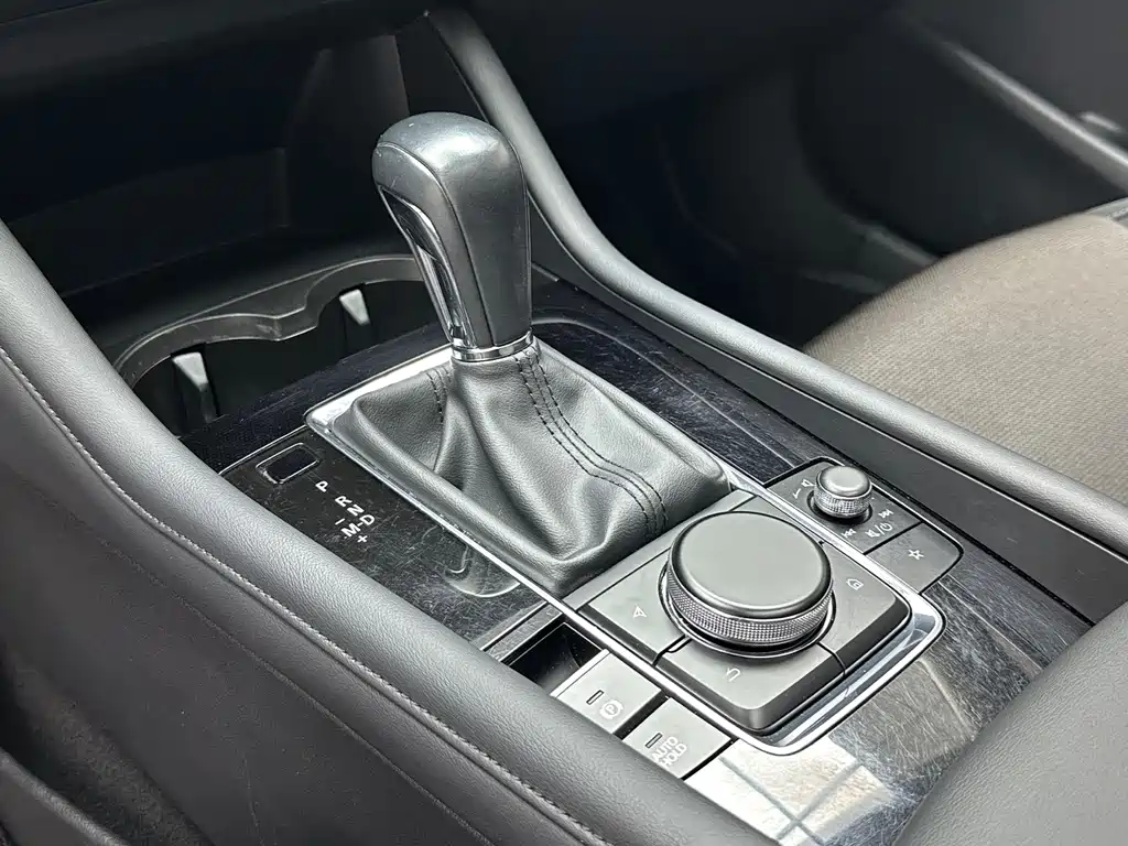 Mazda 3 Axela — миниатюра 8
