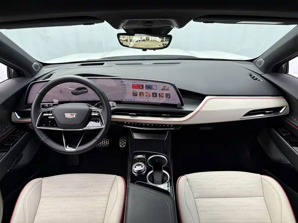 Cadillac GT4 — миниатюра 9