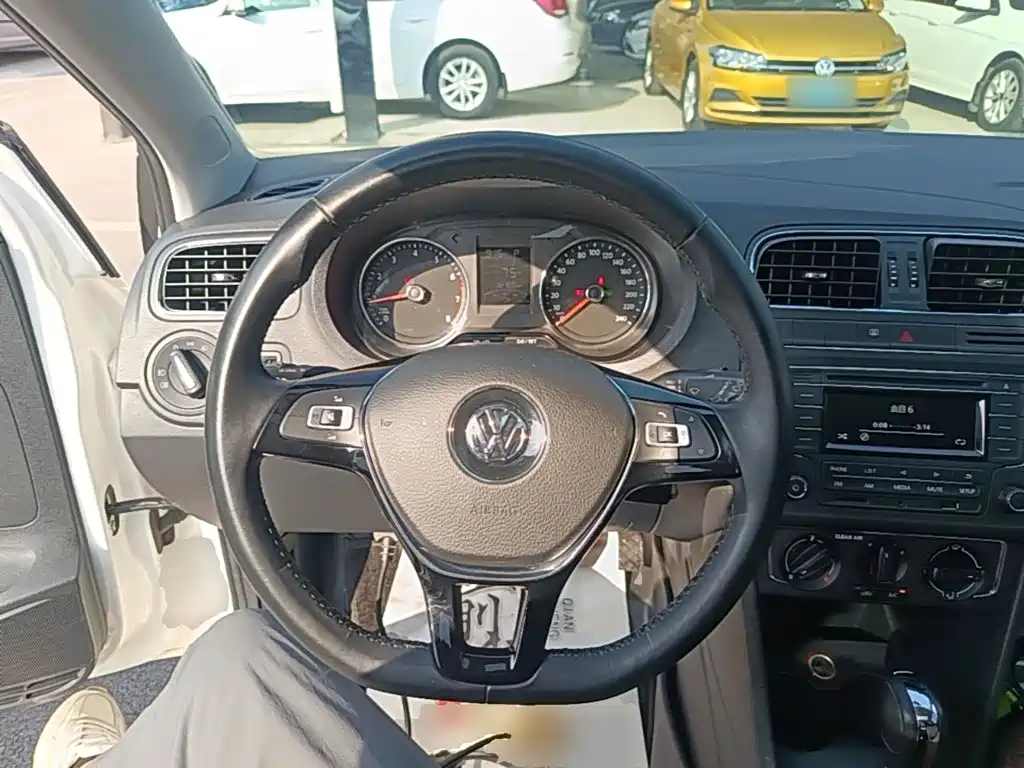Volkswagen Polo — миниатюра 11