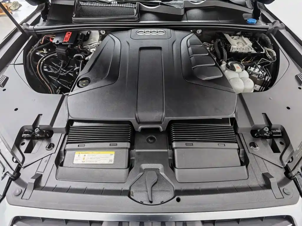 Audi Q7 — миниатюра 6