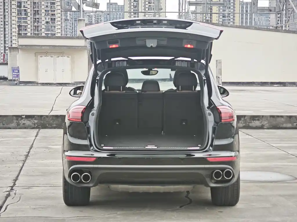 Porsche Cayenne — миниатюра 14