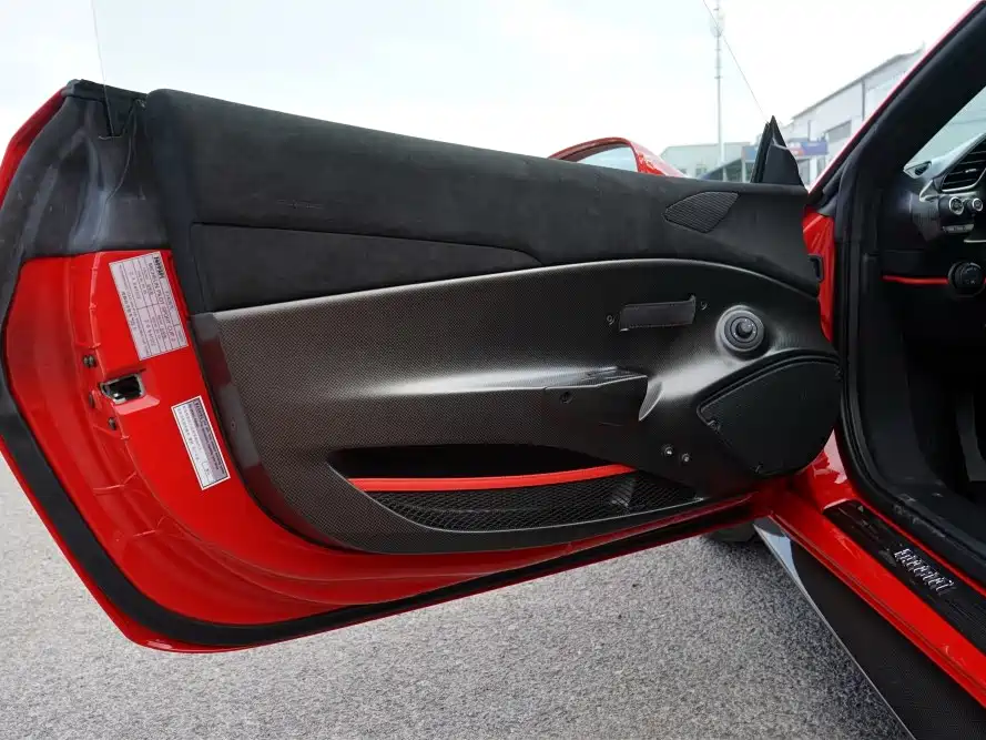 Ferrari 488 — миниатюра 5