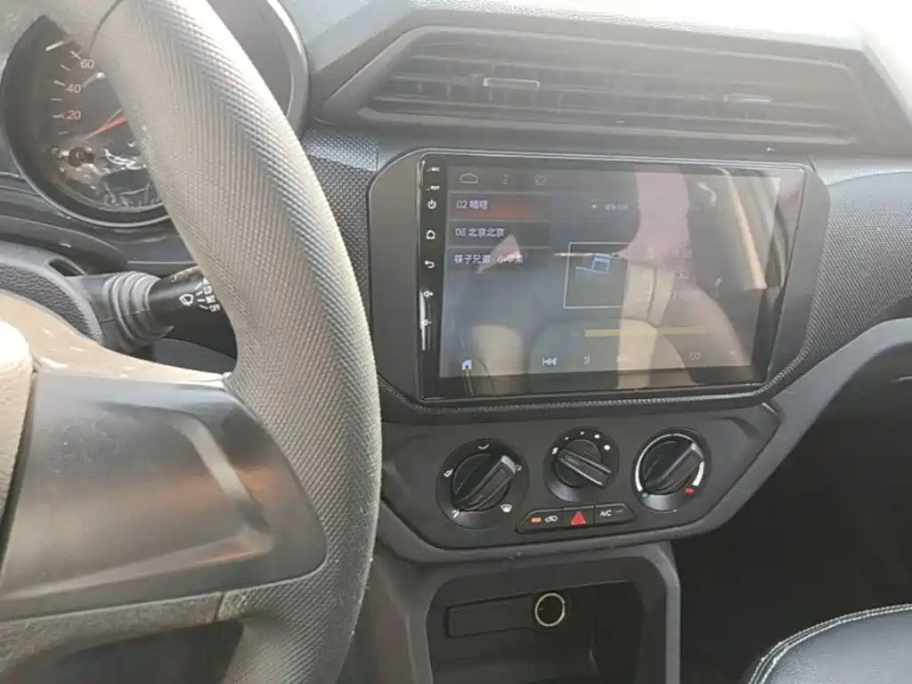 Wuling Hongguang — миниатюра 13