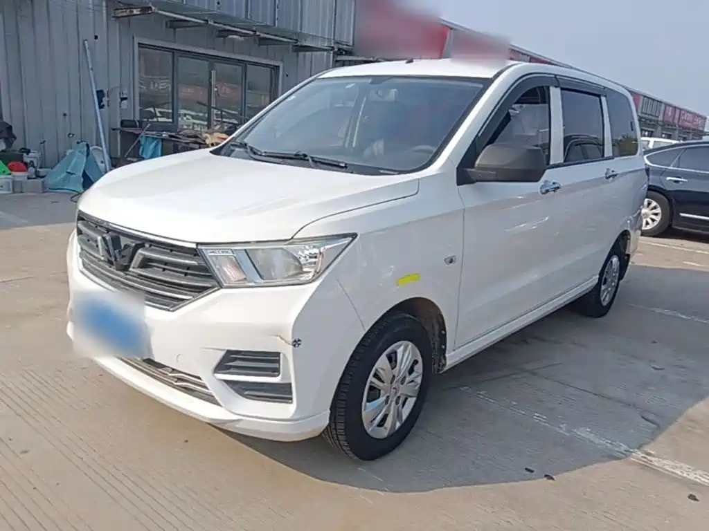 Wuling Hongguang — миниатюра 2