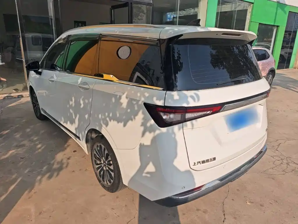 Wuling Jiachen — миниатюра 5