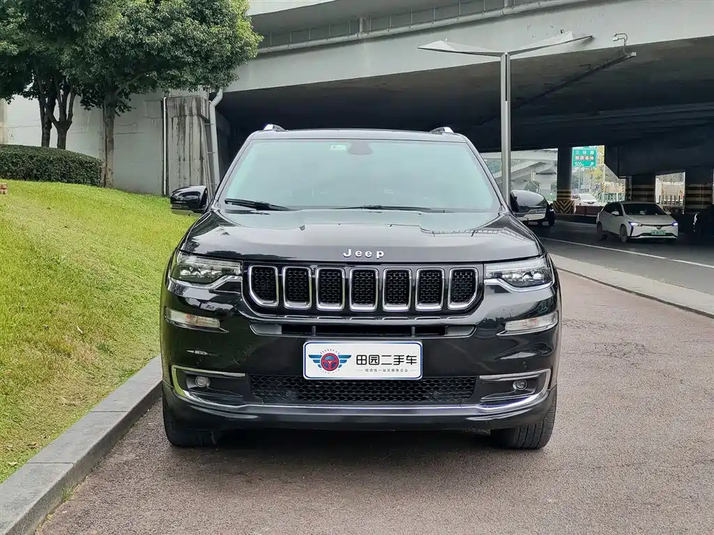 JEEP GRAND COMMANDER