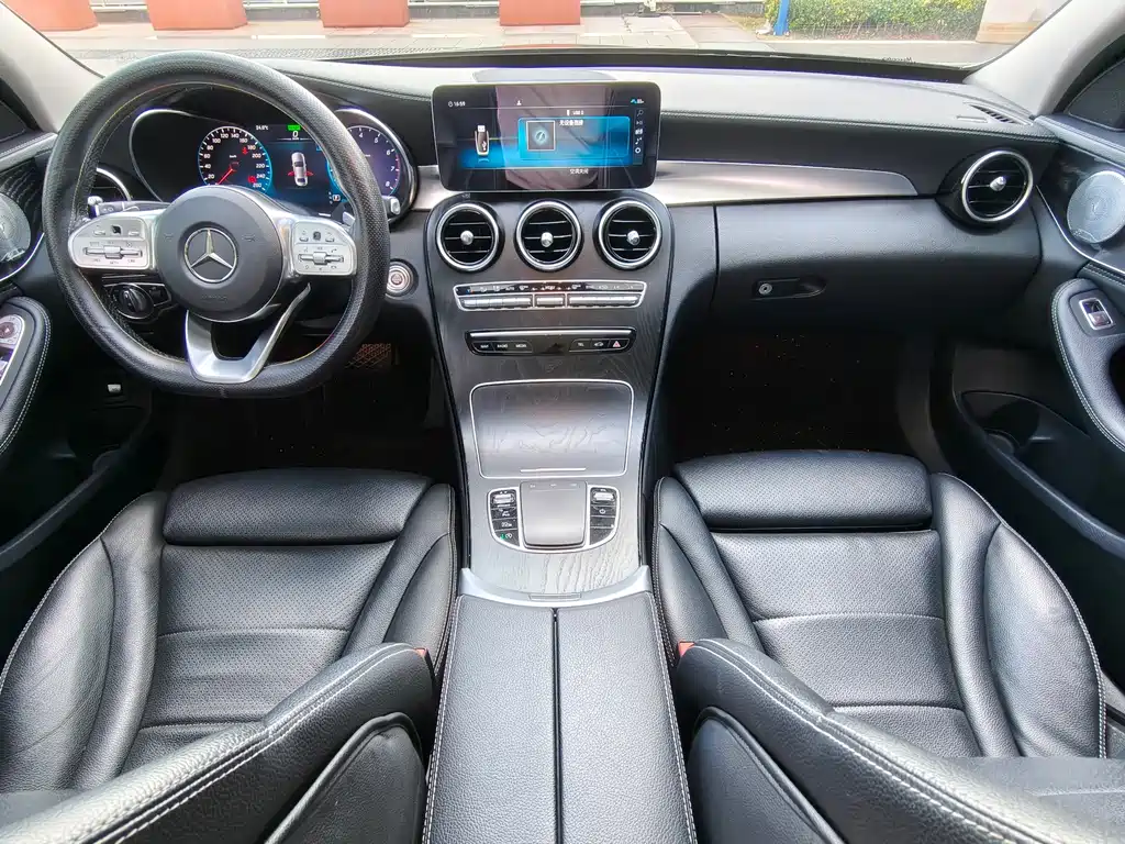 Mercedes-Benz C-Class — миниатюра 10