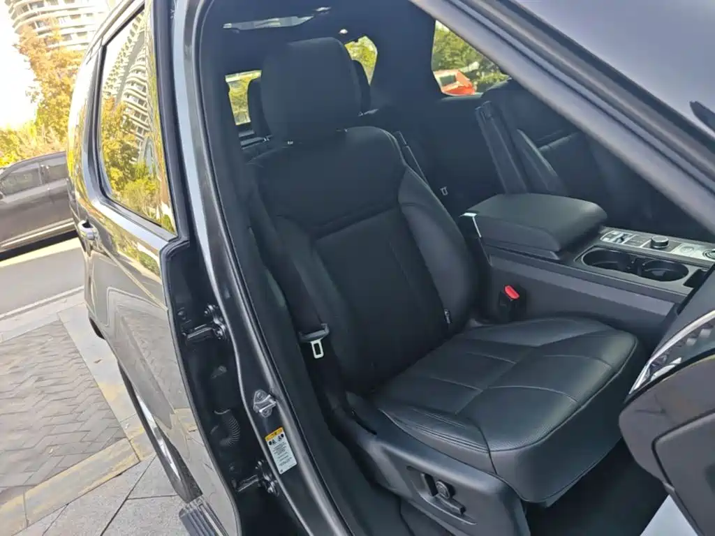 Land Rover Discovery — миниатюра 25