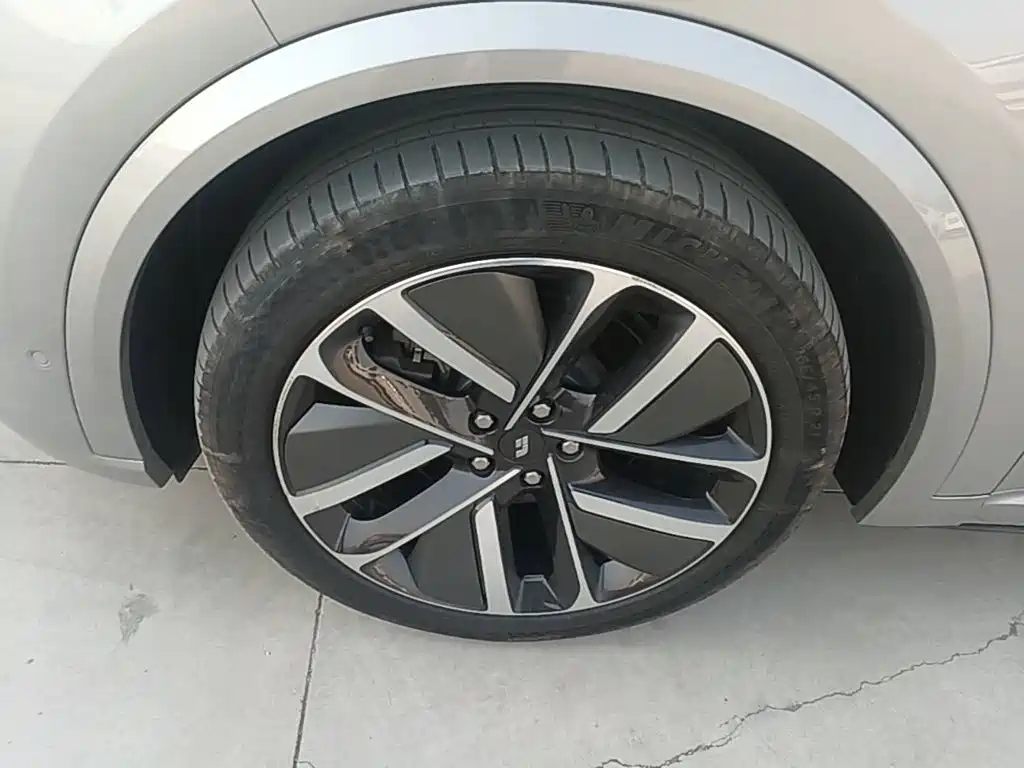 Li Auto Li L8 — миниатюра 23