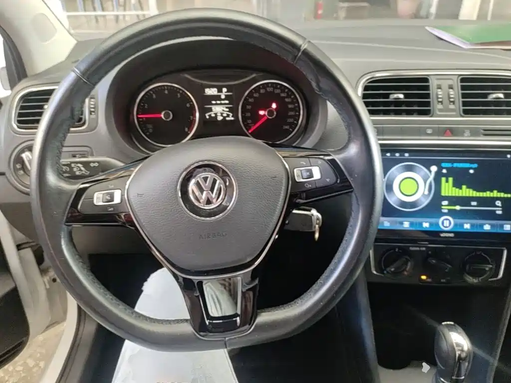 Volkswagen Polo — миниатюра 11