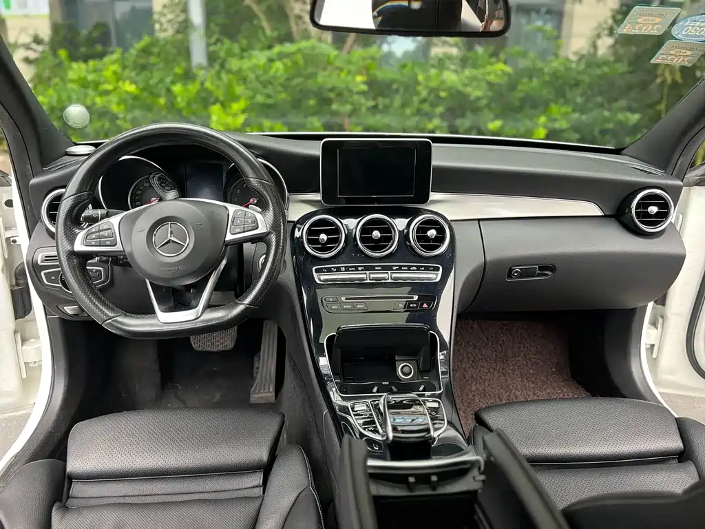 Mercedes-Benz C-Class — миниатюра 7