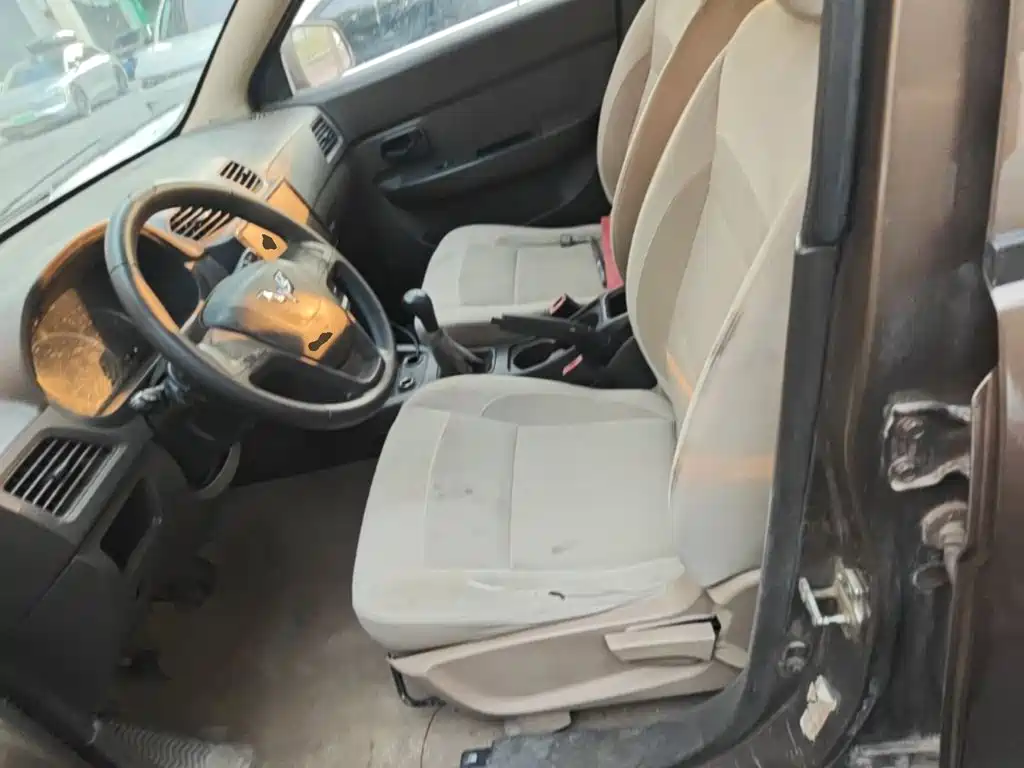 Wuling Hongguang — миниатюра 15