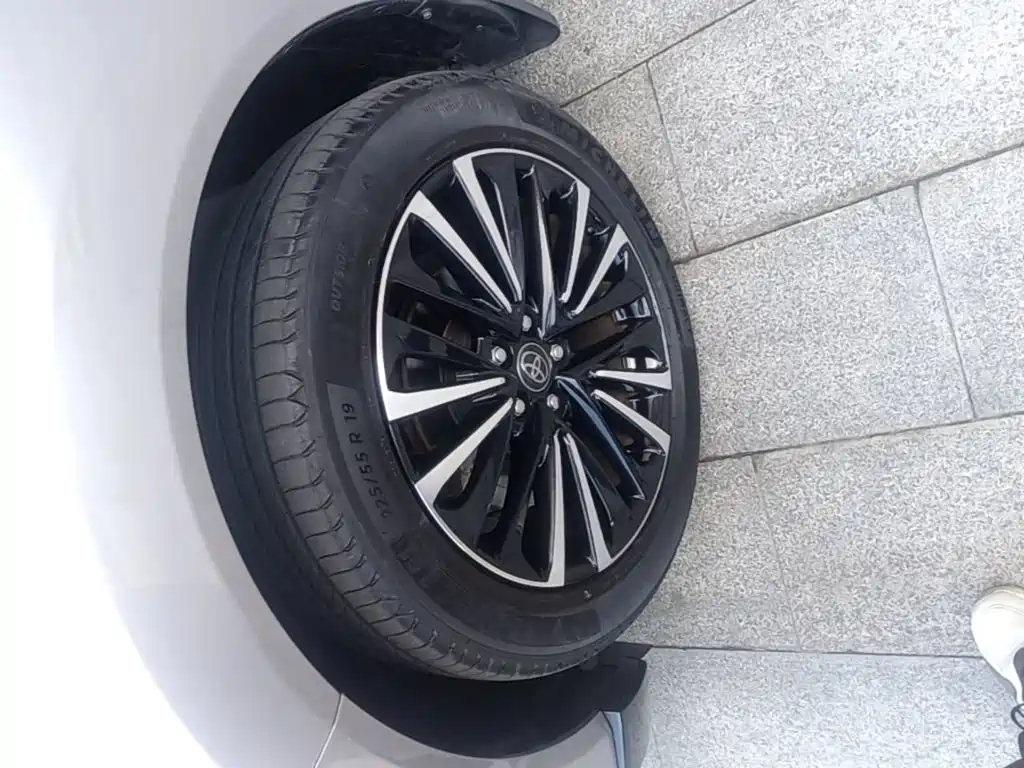 Toyota Venza — миниатюра 23